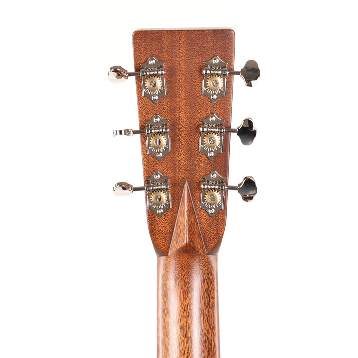 Martin Standard Series OM-28E Acoustic-Electric Natural