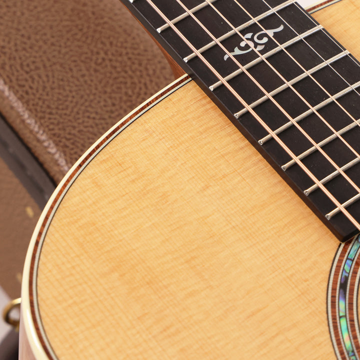 Taylor Gold Label Collection 814e Super Auditorium Acoustic-Electric Natural