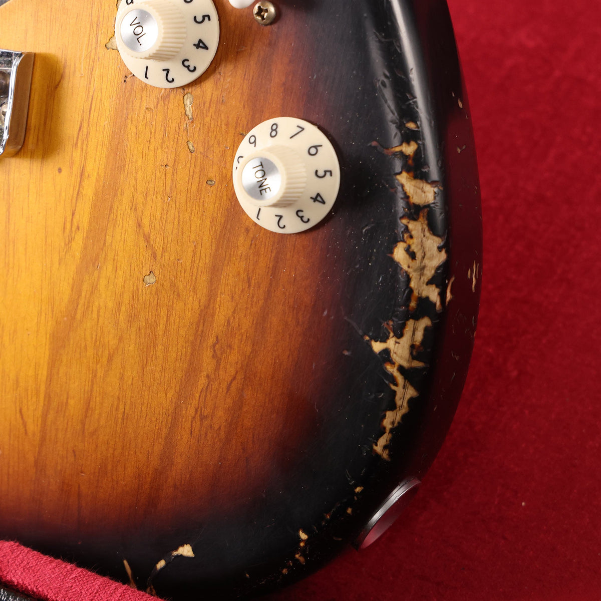 Fender Custom Shop Limited Edition SH Stratocaster Heavy Relic Aged 2-Color Sunburst — 11