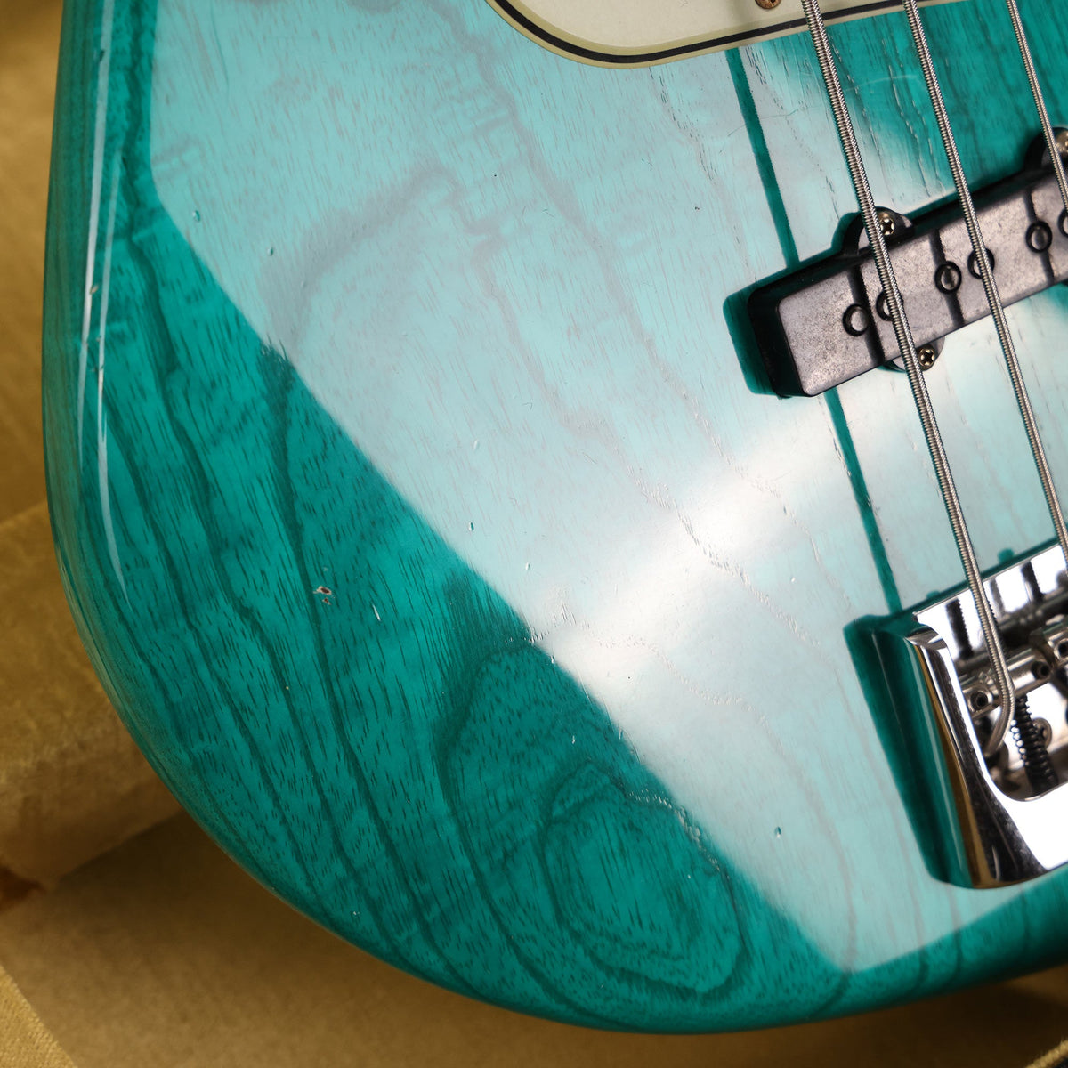 Fender Custom Shop Limited Edition Jazz Bass Special Journeyman Relic Teal Green Transparent 2025 — 8