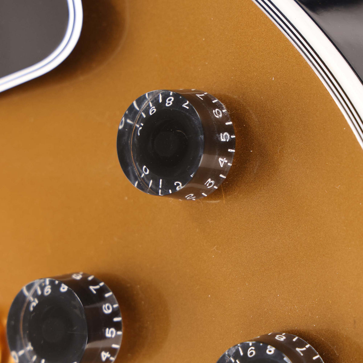 Gibson Custom Shop Les Paul Custom Made 2 Measure 2-Tone Tuxedo Gold and Ebony 2025 — 8