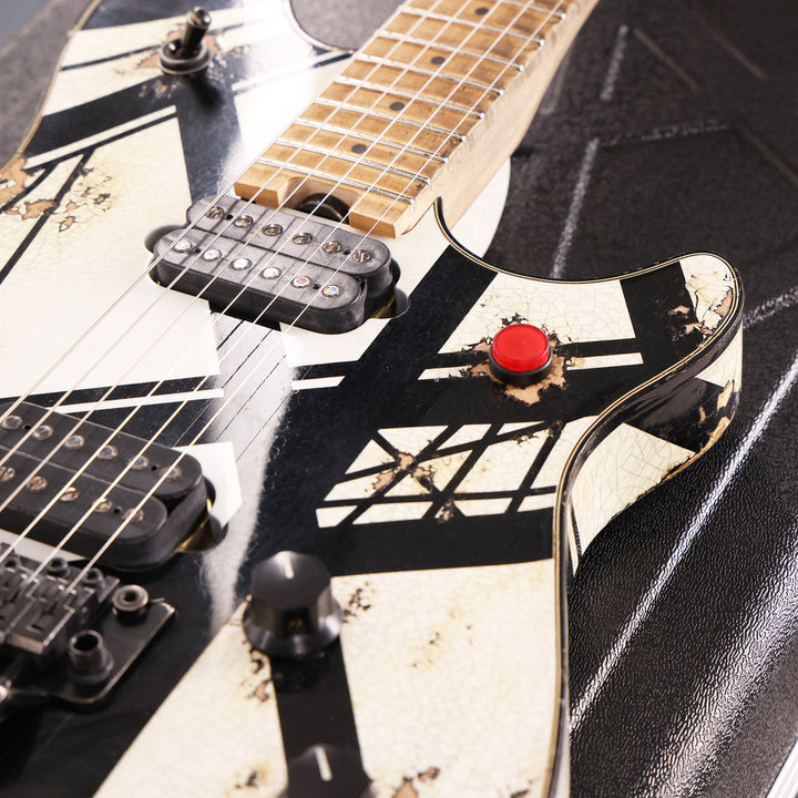 EVH Custom Shop Wolfgang Special Edition Relic Black and White Stripes