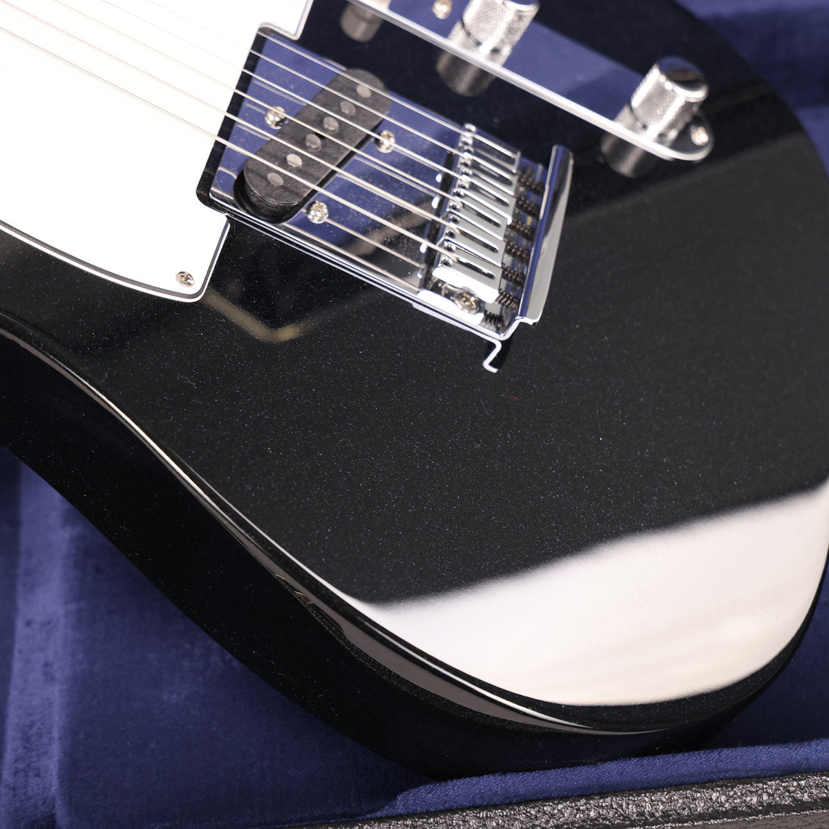 Fender Custom Shop Custom Deluxe Telecaster Black Sparkle 2025 — 7