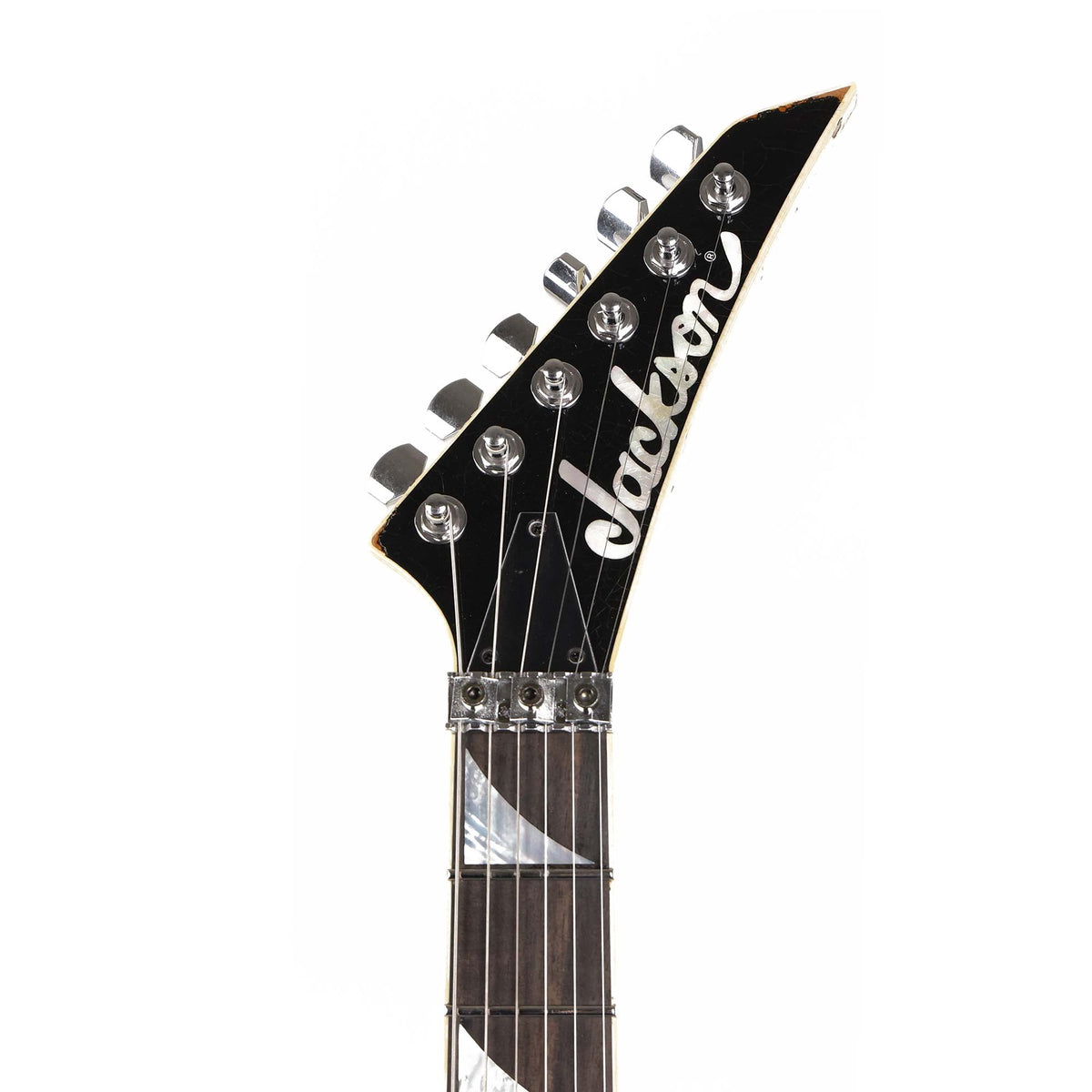 Jackson Custom Shop Soloist Nitro Aged Vanilla Shake over 3-Tone Sunburst NAMM 2025 Display — 11