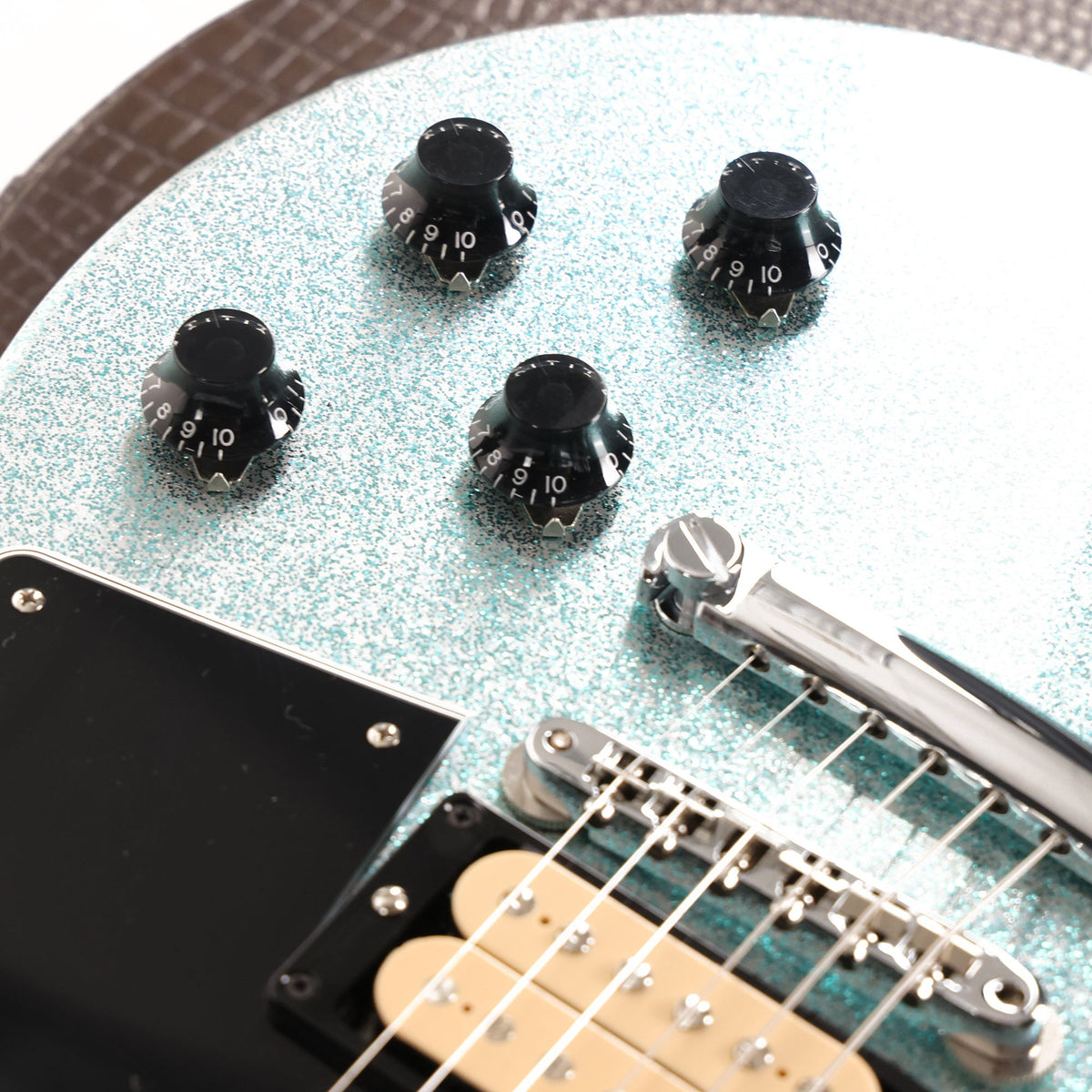 Gibson Custom Shop 1957 Les Paul Special Made 2 Measure Glacier Blue Sparkle — 9