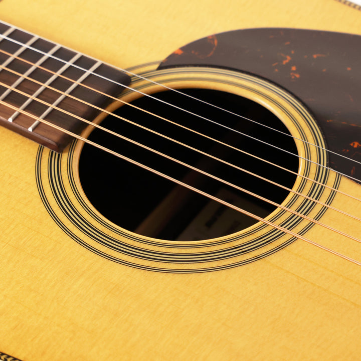 Martin Billy Strings D-28 Signature Guitar Natural