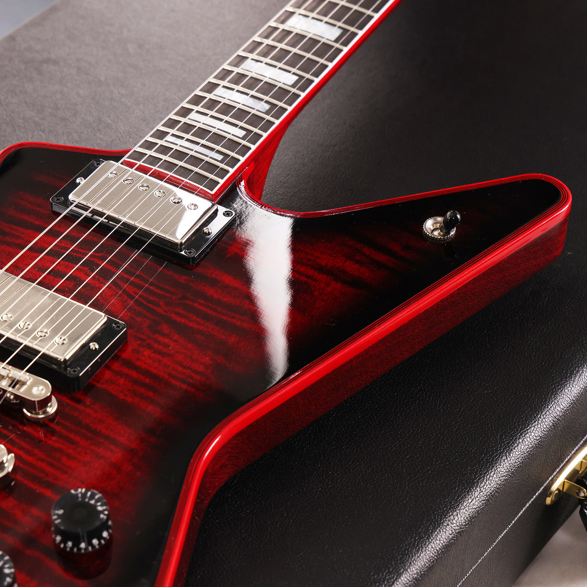 Gibson Custom Shop Explorer Custom Red Widow — 9