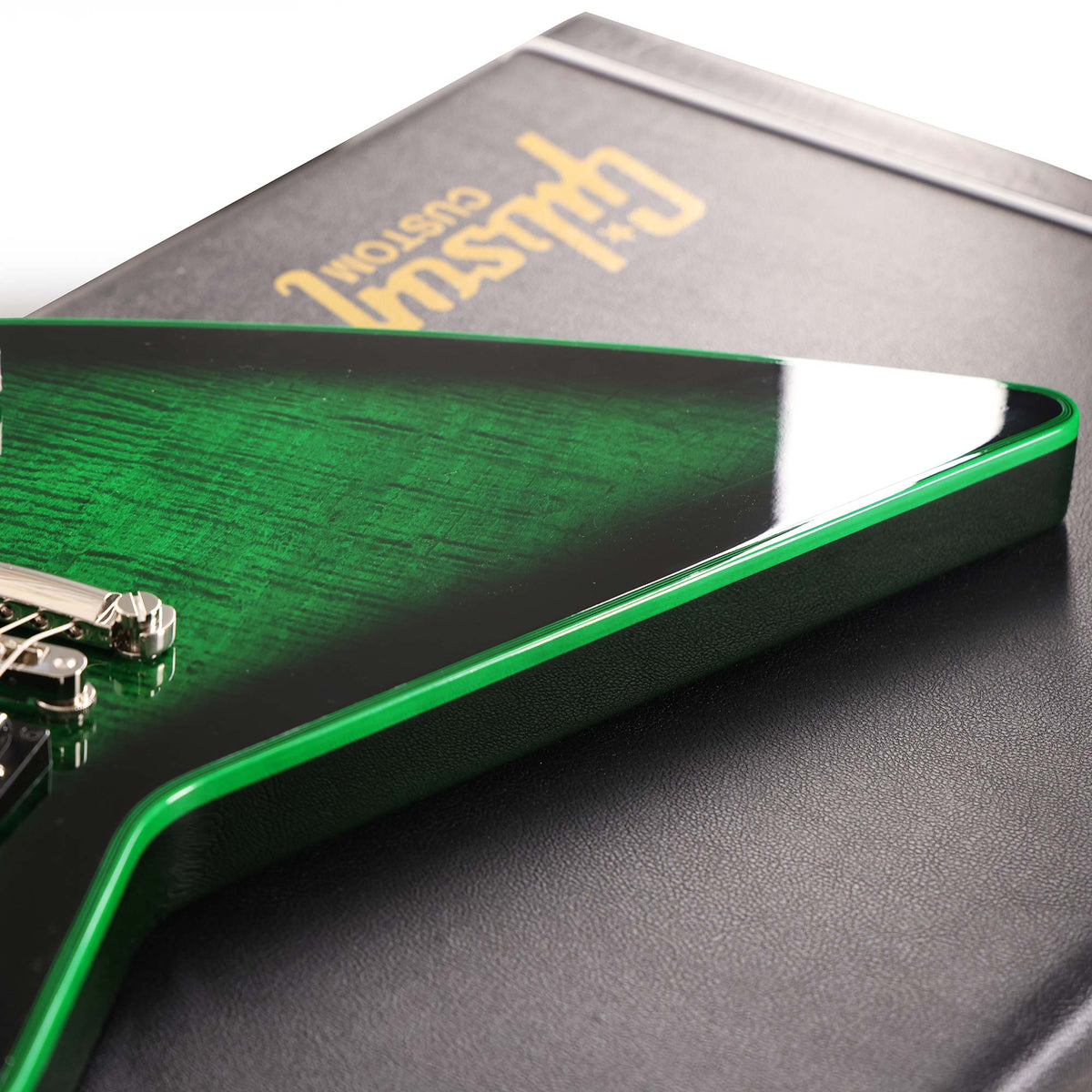 Gibson Custom Shop Explorer Custom Made 2 Measure Green Widow Flame Top — 8
