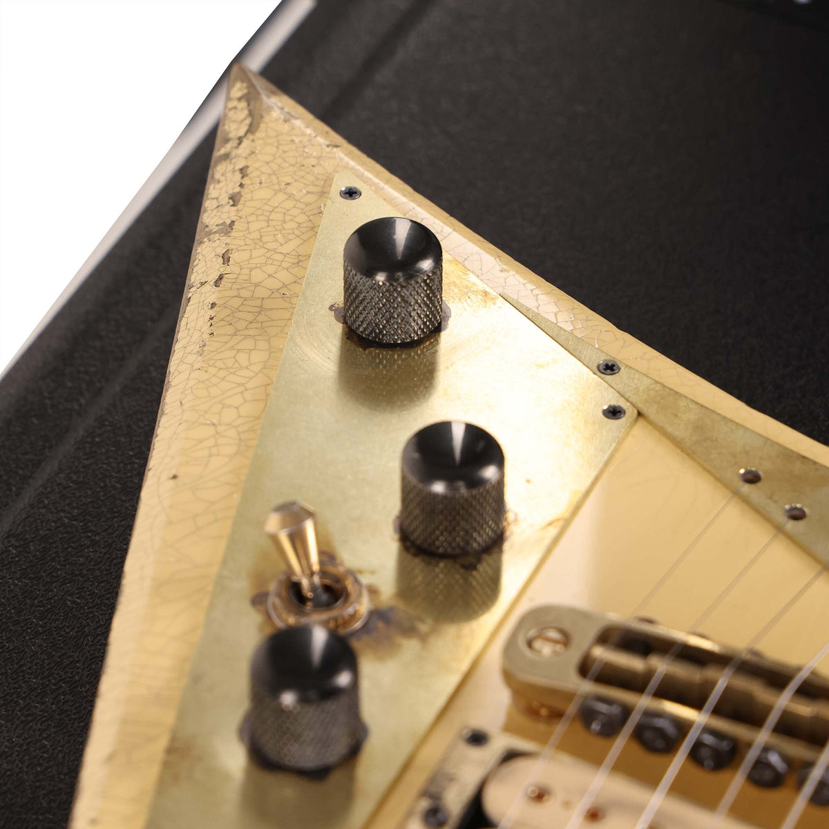 Jackson Custom Shop Rhoads RR-VS Fixed Bridge Nitro Aged Vintage White — 10