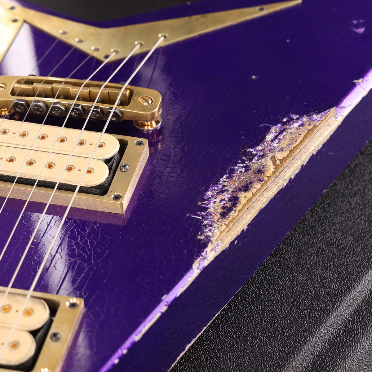 Jackson Custom Shop Rhoads RR-VS Fixed Bridge Nitro Aged Purple — 7