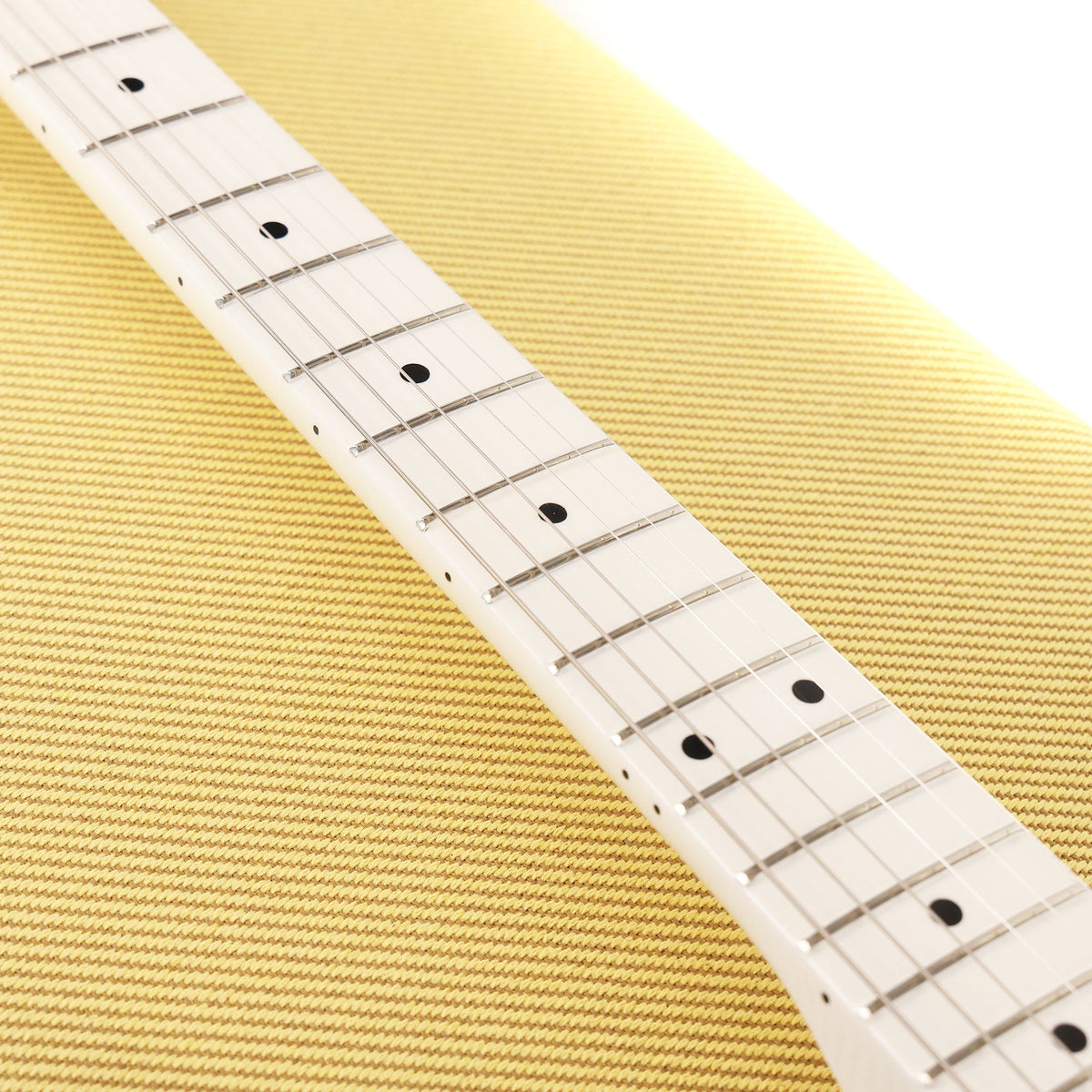 Fender Custom Shop 1957 Stratocaster NOS Two-Tone Black and Arctic White — 6