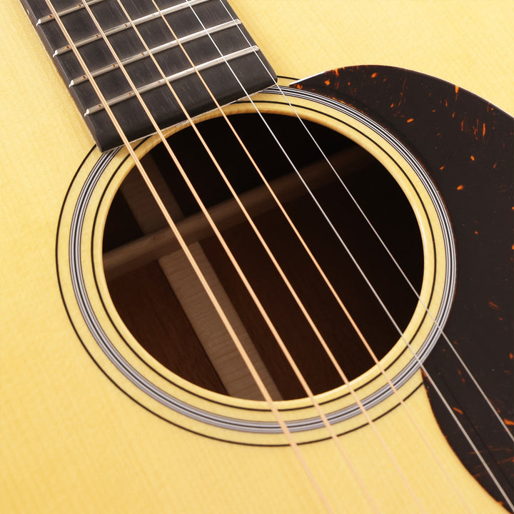 Martin Custom Shop Expert Model 000 Adirondack Spruce and Sinker Mahogany