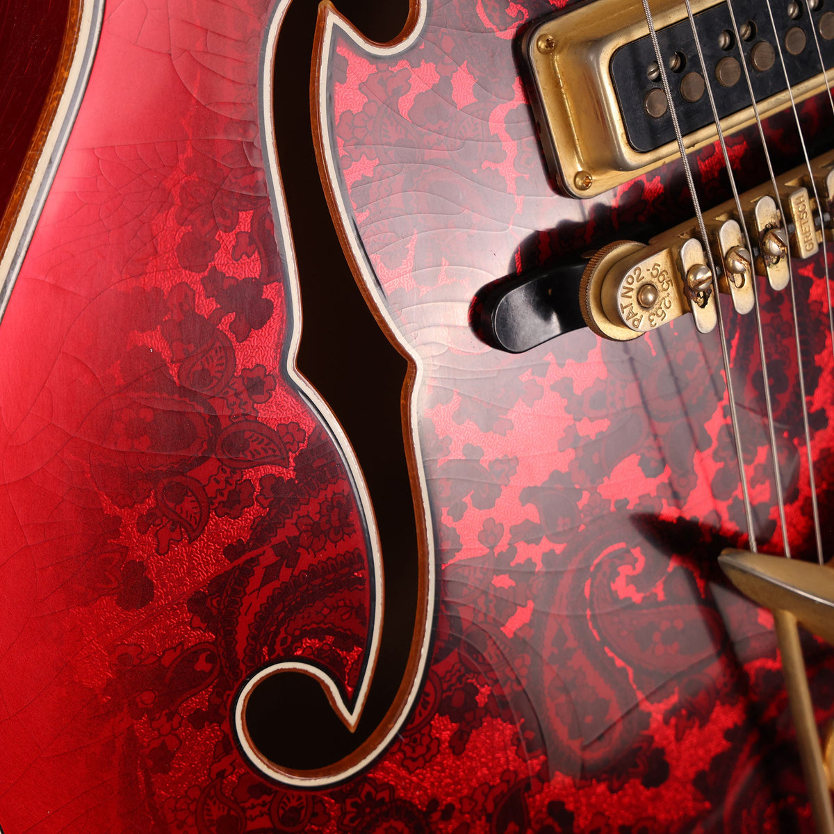 Gretsch Custom Shop G6136-55GE 1955 Falcon Masterbuilt Gonzalo Madrigal Candy Apple Red Paisley — 10