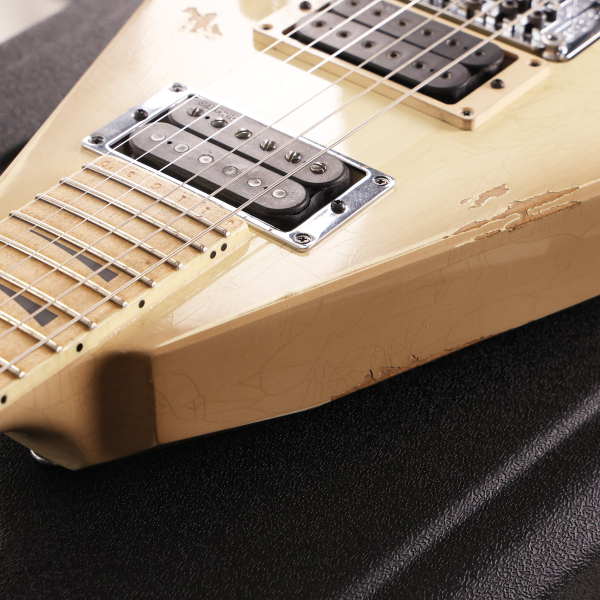 Jackson Custom Shop King V Nitro Aged Antigua — 9