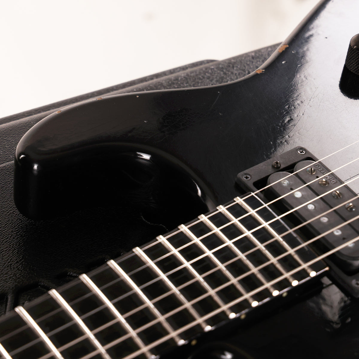 Charvel Custom Shop San Dimas Music Zoo Exclusive Painted Neck Black — 13