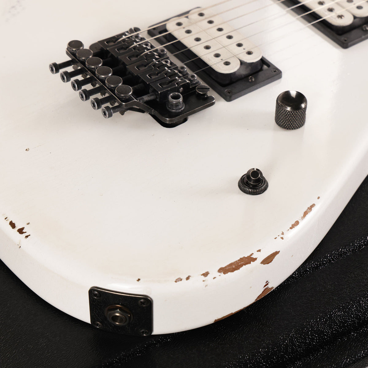 Charvel Custom Shop San Dimas Music Zoo Exclusive Painted Neck Snow White — 13