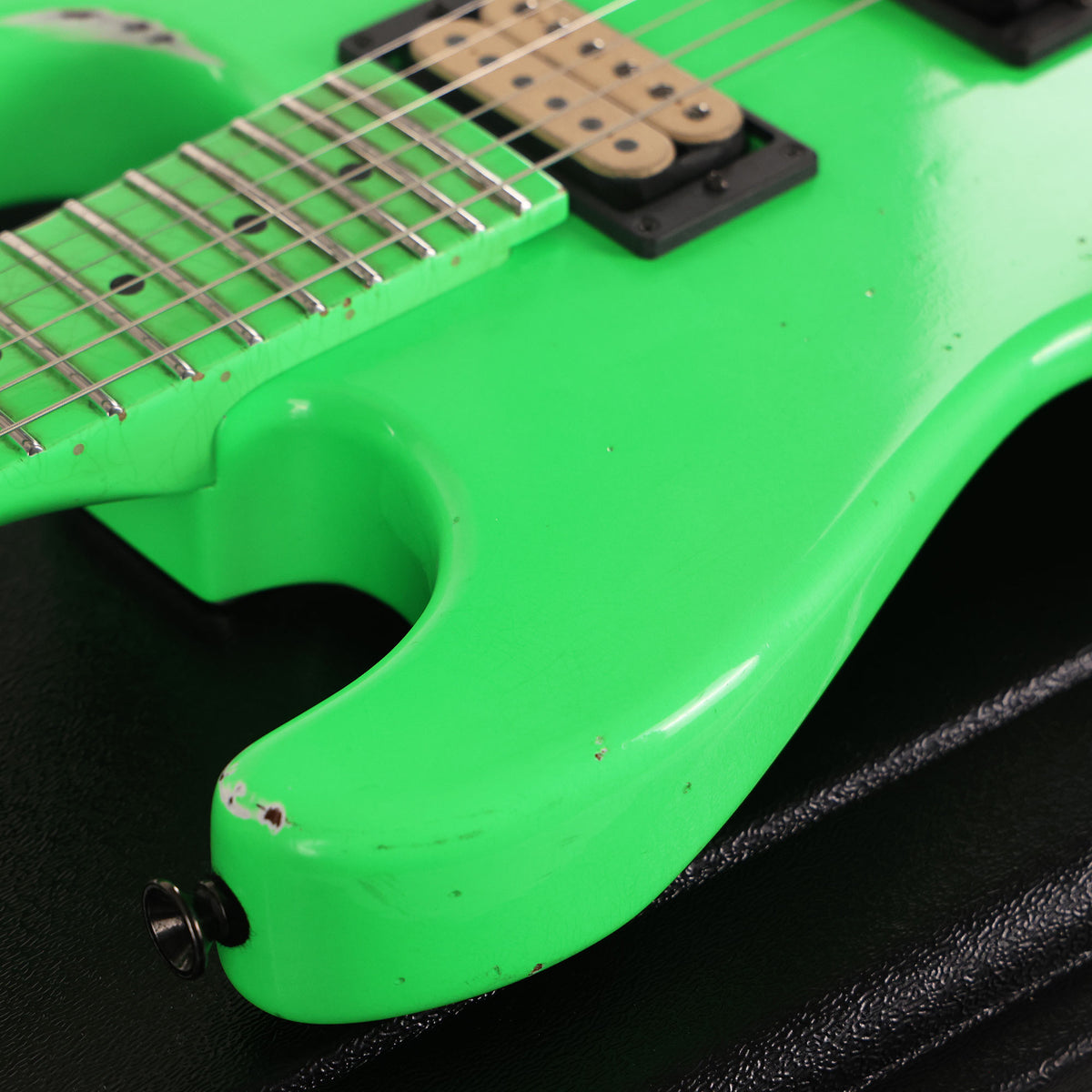 Charvel Custom Shop San Dimas Music Zoo Exclusive Painted Neck Neon Green — 9