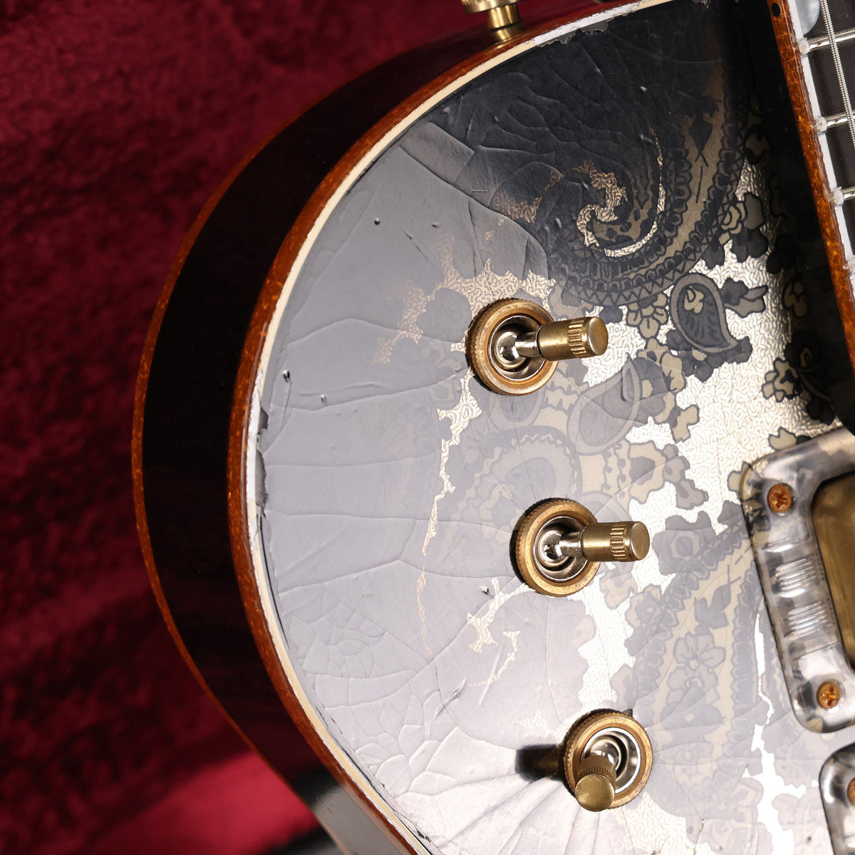 Gretsch Custom Shop G6134-59 Penguin Black Paisley Heavy Relic Masterbuilt Gonzalo Madrigal — 9