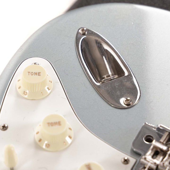 Fender Custom Shop 1965 Stratocaster Journeyman Relic Faded Aged Ice Blue Metallic