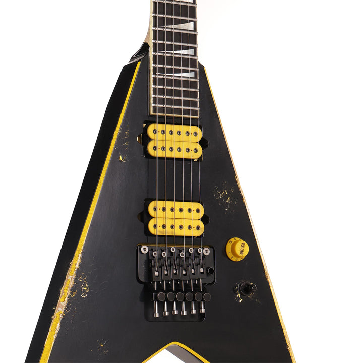 Jackson Custom Shop King V Nitro Relic Black w/ Graffiti Yellow Bevels