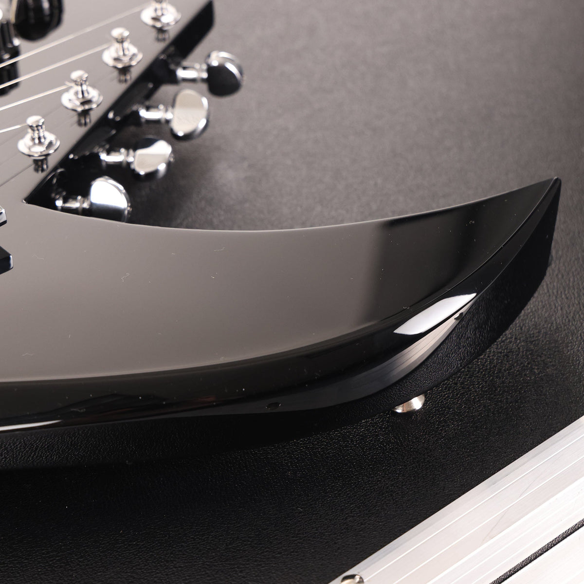 B.C. Rich USA Custom Shop Bich 10-String Black — 8