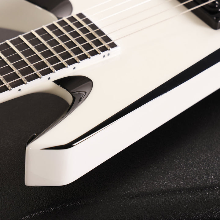 Jackson Custom Shop Warrior Snow White with Black Bevels