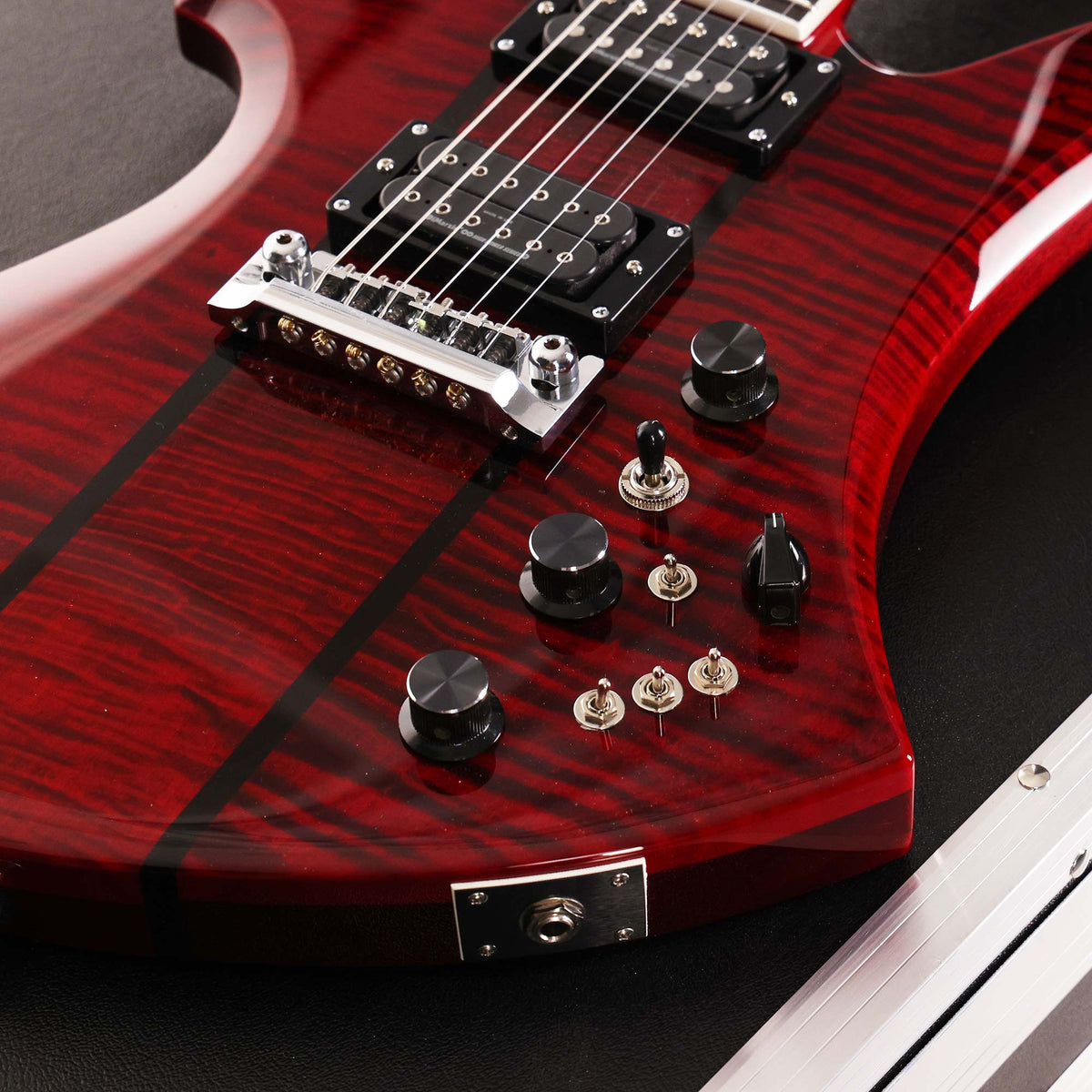 B.C. Rich USA Custom Shop Mockingbird Quilt Top Cherry Red — 8