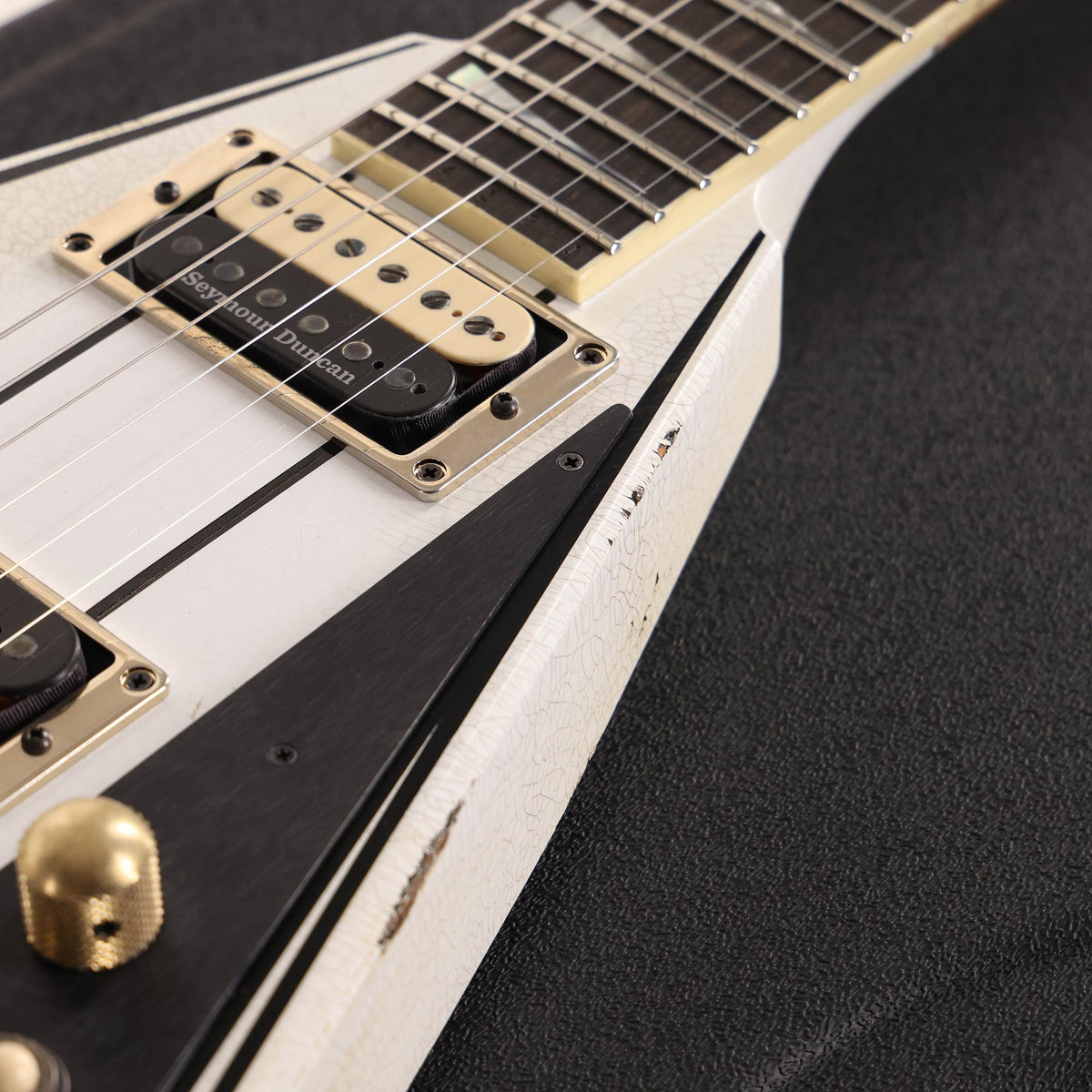 Jackson Custom Shop RR Rhoads Nitro Tour Relic White with Black Pinstripes — 10