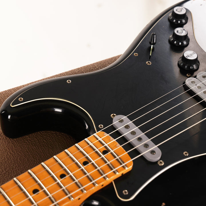 Fender Custom Shop 1959 Hardtail Stratocaster Relic Black with Bare Knuckles