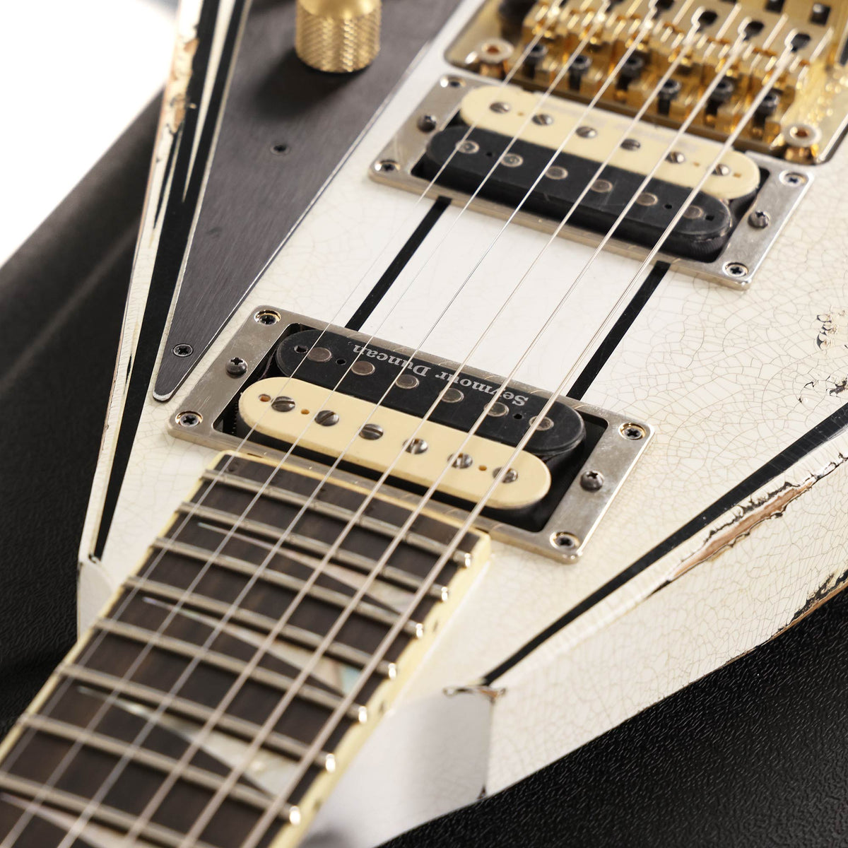 Jackson Custom Shop RR Rhoads Nitro Tour Relic White with Black Pinstripes — 11