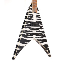 Jackson Custom Shop King V Black & White Bengal