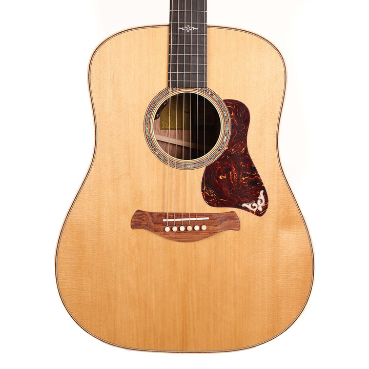 Taylor Gold Label Collection 810e Acoustic-Electric