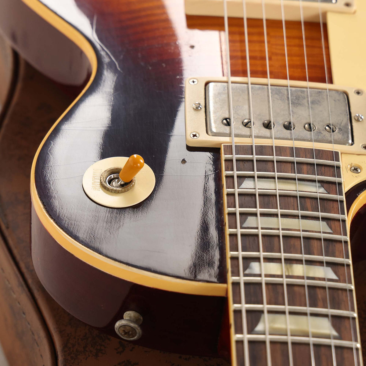 Gibson Custom Shop 1960 Les Paul Left-Handed Murphy Lab Heavy Aged Bourbon Burst — 10