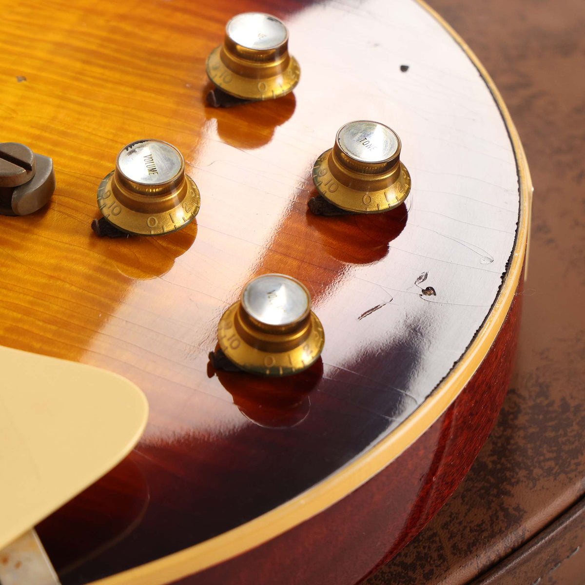 Gibson Custom Shop 1960 Les Paul Left-Handed Murphy Lab Heavy Aged Bourbon Burst — 8