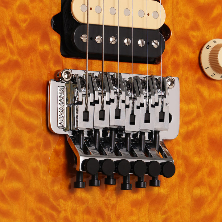 Ernie Ball Music Man 30th Anniversary Axis Guitar Translucent Gold Quilt Top