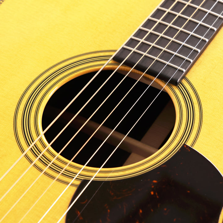 Martin 000-28 Shawn Mendes Acoustic Guitar Natural