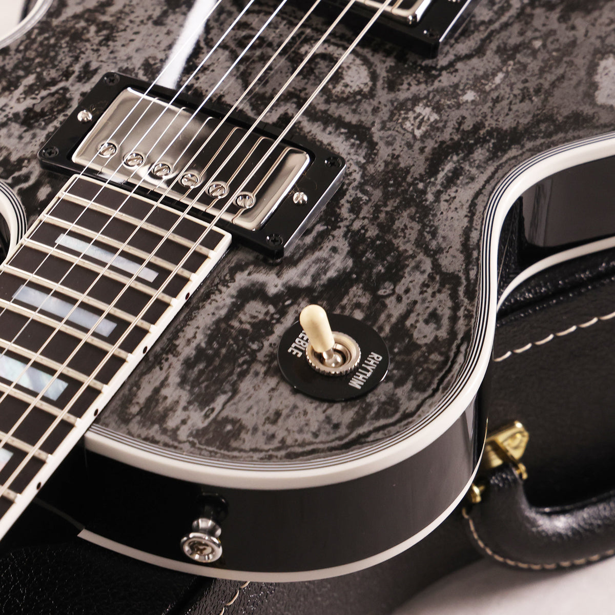 Gibson Custom Shop 1968 Les Paul Custom Reissue Silver Ripple Gloss — 7
