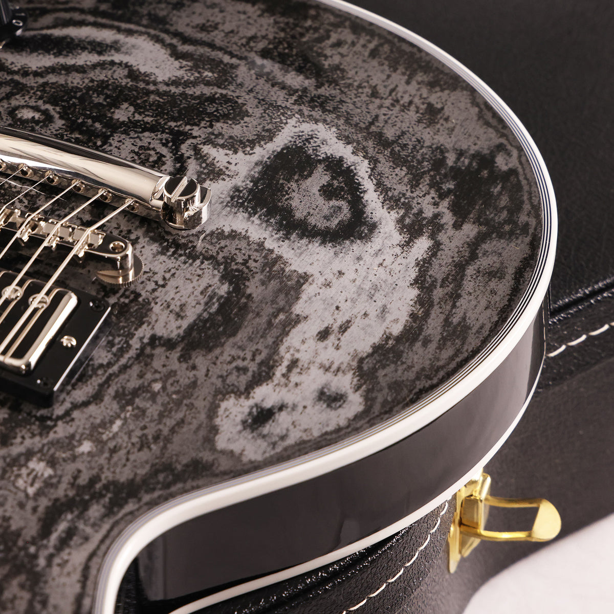 Gibson Custom Shop 1968 Les Paul Custom Reissue Silver Ripple Gloss — 8