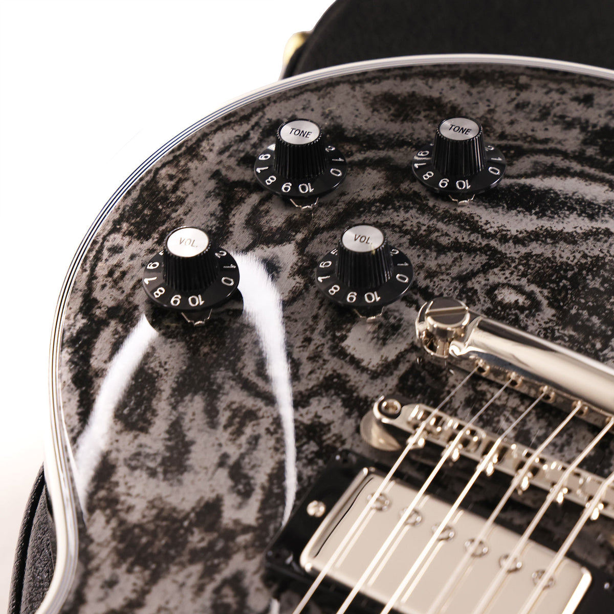 Gibson Custom Shop 1968 Les Paul Custom Reissue Silver Ripple Gloss — 9