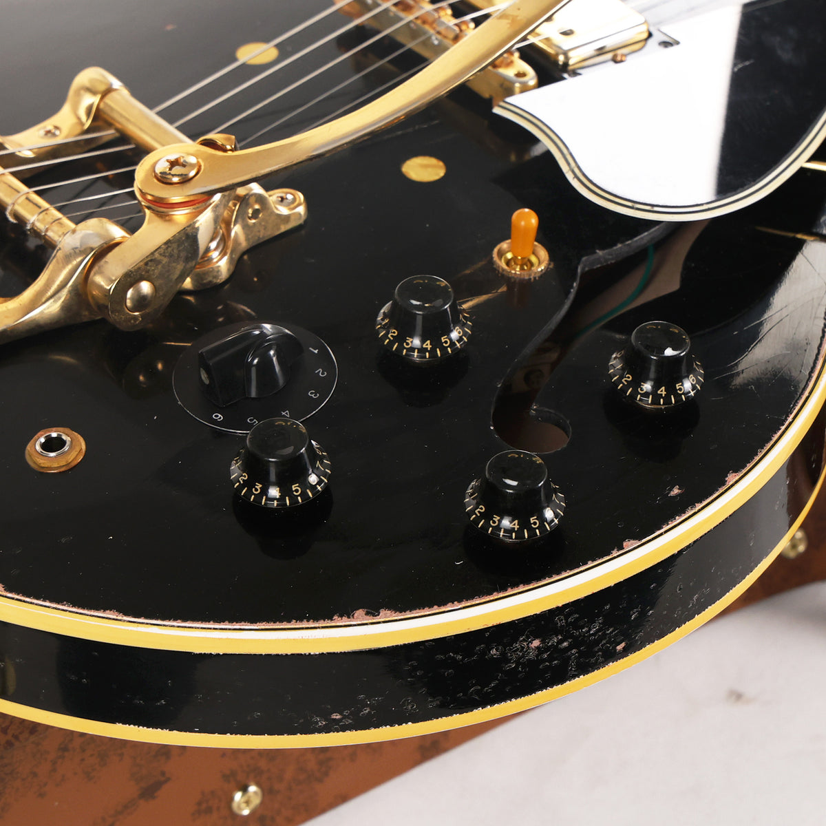 Gibson Custom Shop Limited Edition 1959 ES-345 Reissue with Bigsby Heavy Aged Ebony — 12