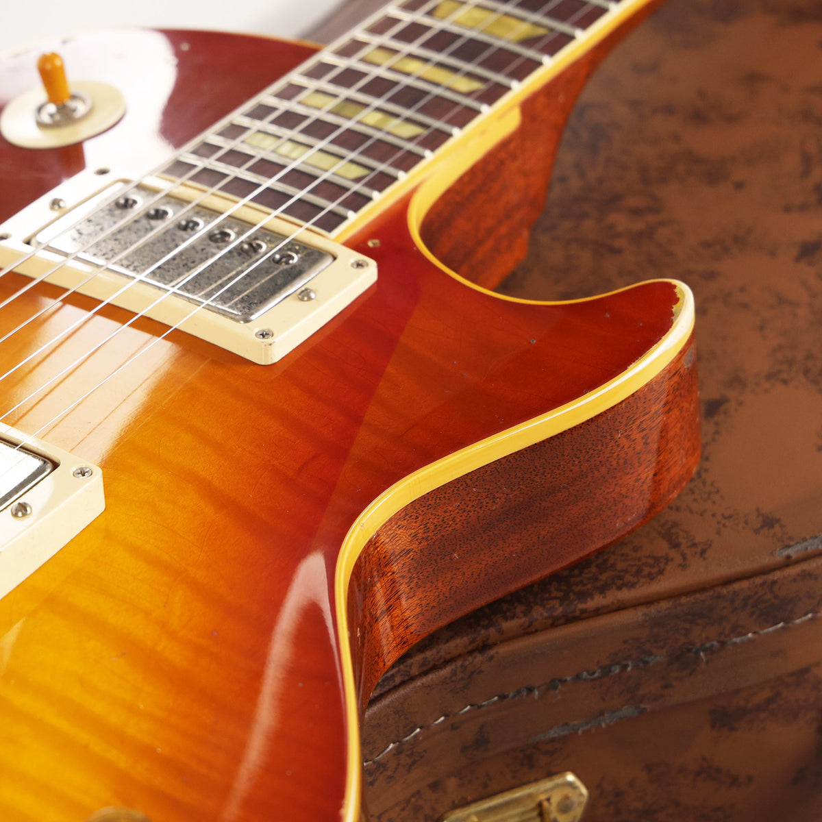 Gibson Custom Shop Limited Edition 1959 Les Paul Reissue Murphy Lab Heavy Aged Molten Amber Burst — 11