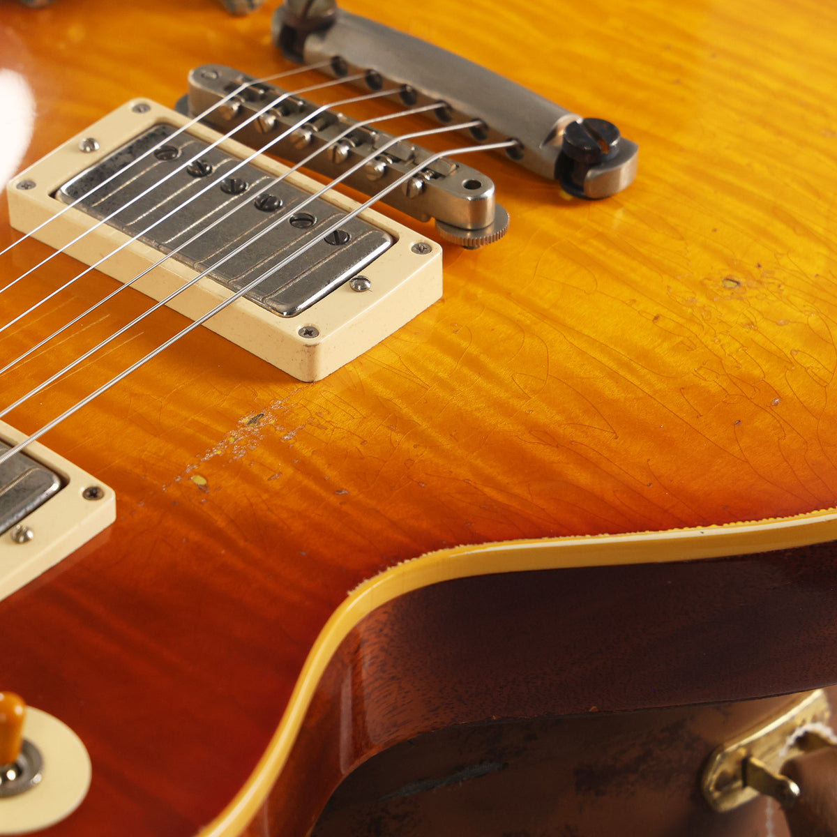 Gibson Custom Shop Limited Edition 1959 Les Paul Reissue Murphy Lab Heavy Aged Molten Amber Burst — 9
