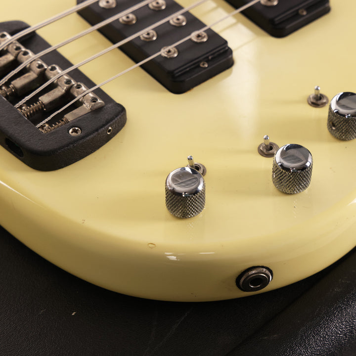 1991 G&L L-2000 Commemorative Leo Fender Signature Bass White