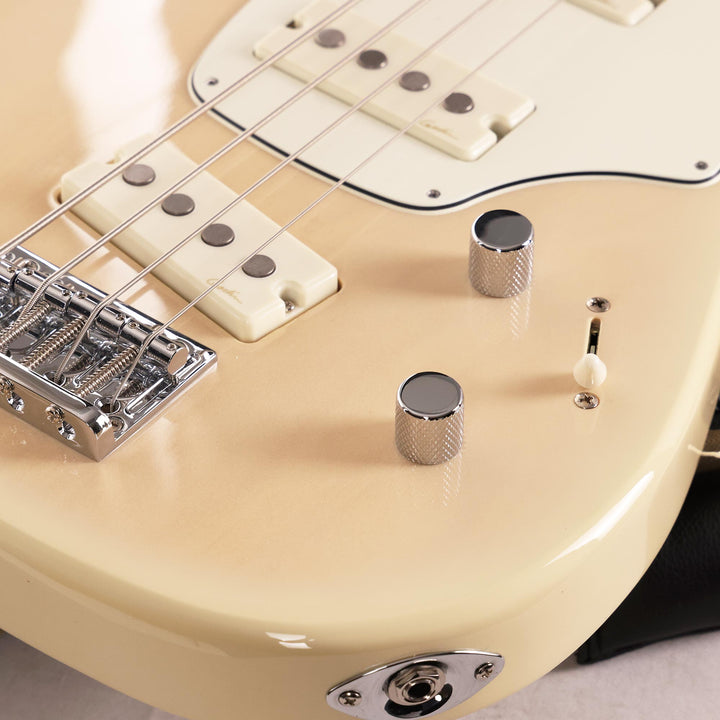 Godin Shifter 4 Bass Trans Cream Used