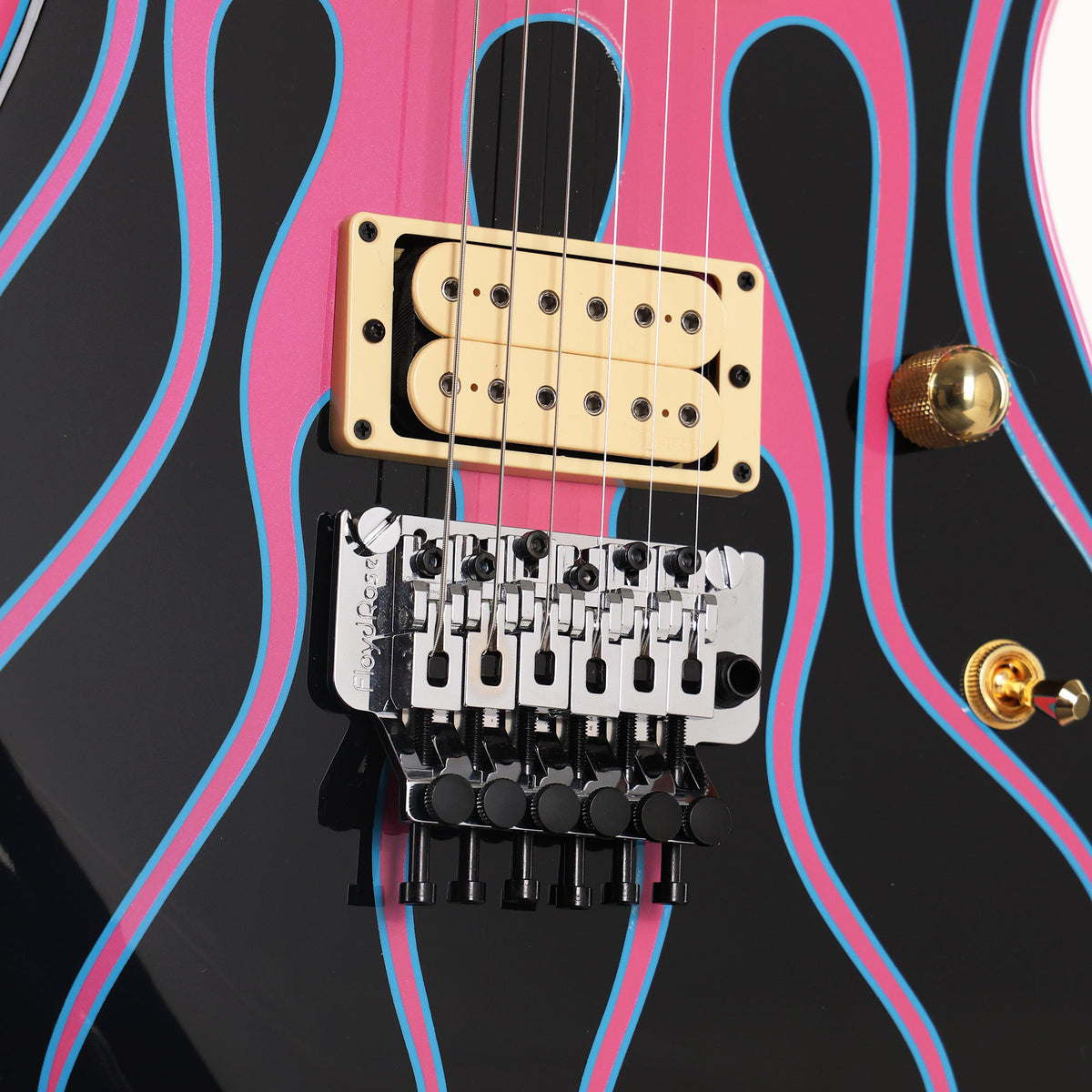 Charvel Custom Shop Graphic San Dimas Masterbuilt Black and Magenta Flames — 8