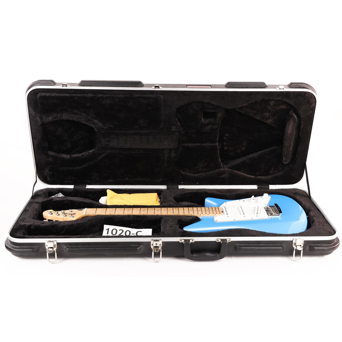 Ernie Ball Music Man Albert Lee SSS Tremolo 2015 — 8