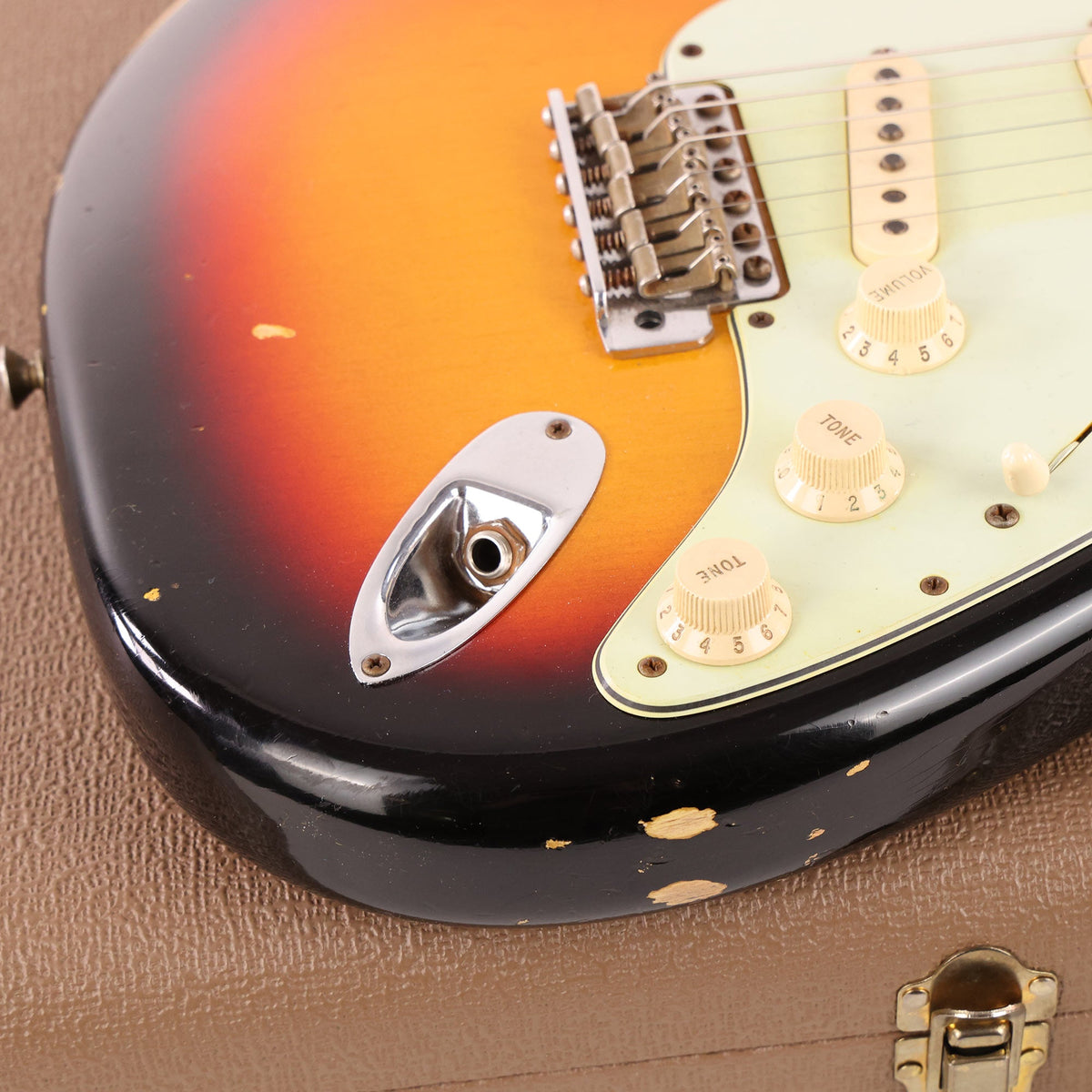 Fender Custom Shop L-Series 1964 Stratocaster Relic Aged 3-Tone Sunburst 2014 — 10