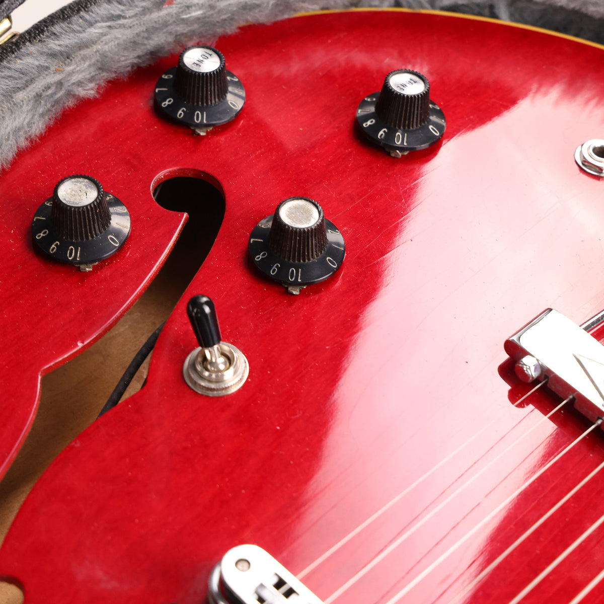 1968 Gibson ES-330 TD Cherry Red — 9