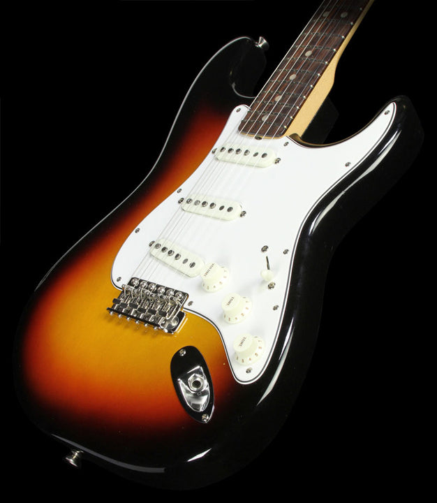 Used Fender American Vintage '65 Stratocaster Electric Guitar Three-Tone Sunburst