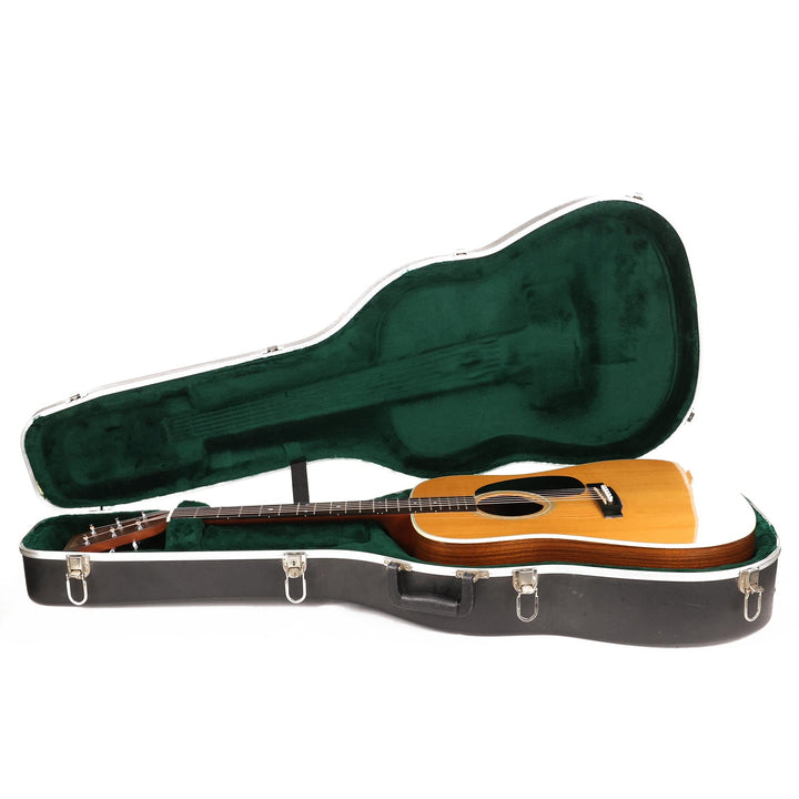 Martin D-28 Dreadnought Acoustic Natural 2001